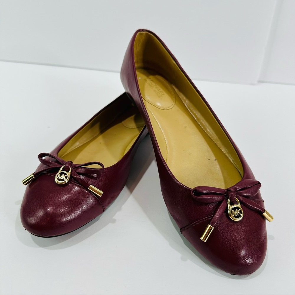 🩷 MICHAEL KORS WOMENS SIZE 6.5 BURGUNDY BALLET STYLE FLATS GOOD CONDITION